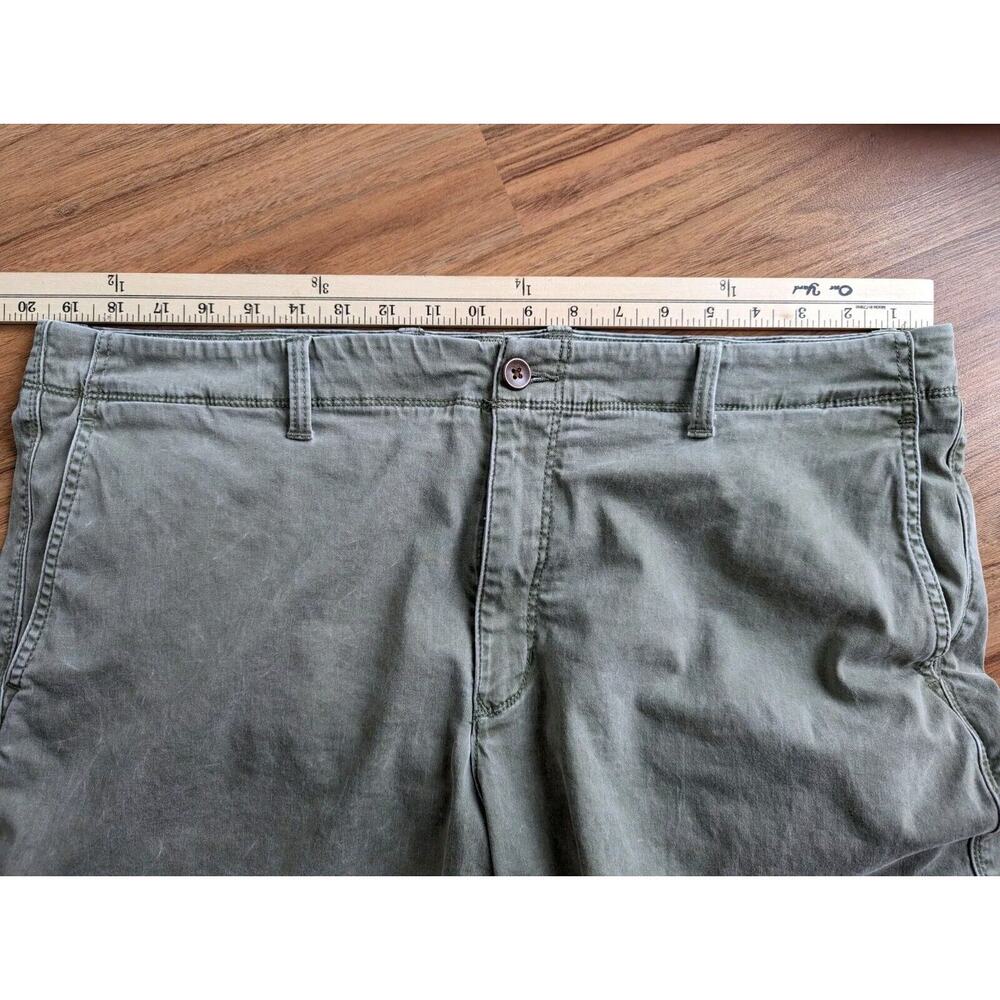 TOMMY BAHAMA BORACAY 10" INCH SHORTS MENS 40 Army Green STRETCH Chino C3 - Picture 10 of 12